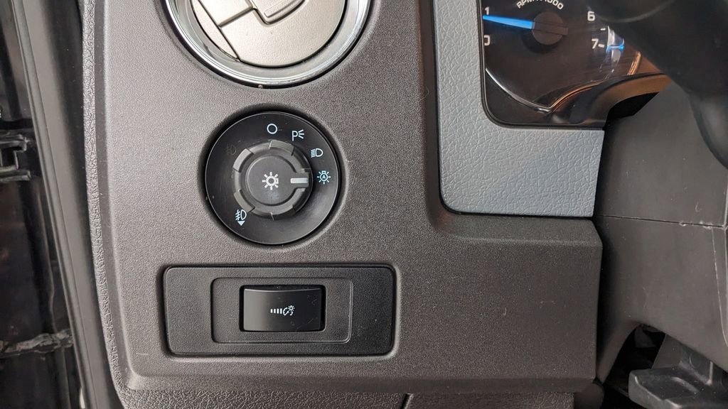 Used 2012 Ford F150 XLT w/ XLT Chrome Pkg image 21