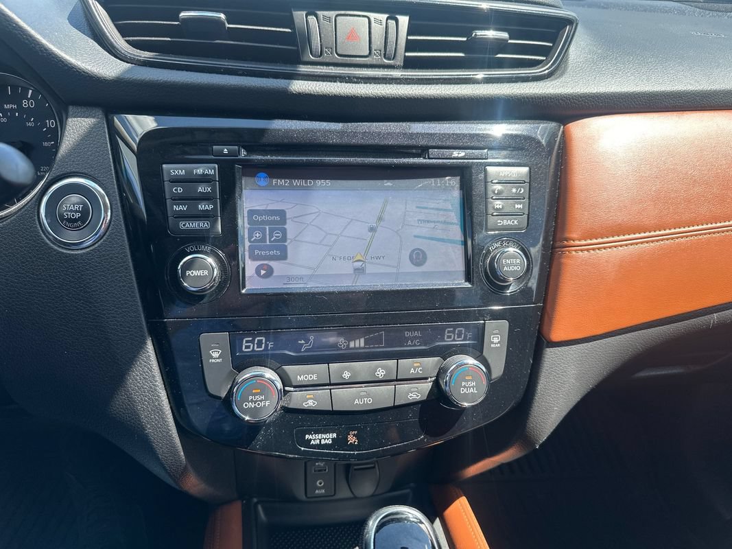 Used 2017 Nissan Rogue SL w/ SL Premium Package FWD image 23