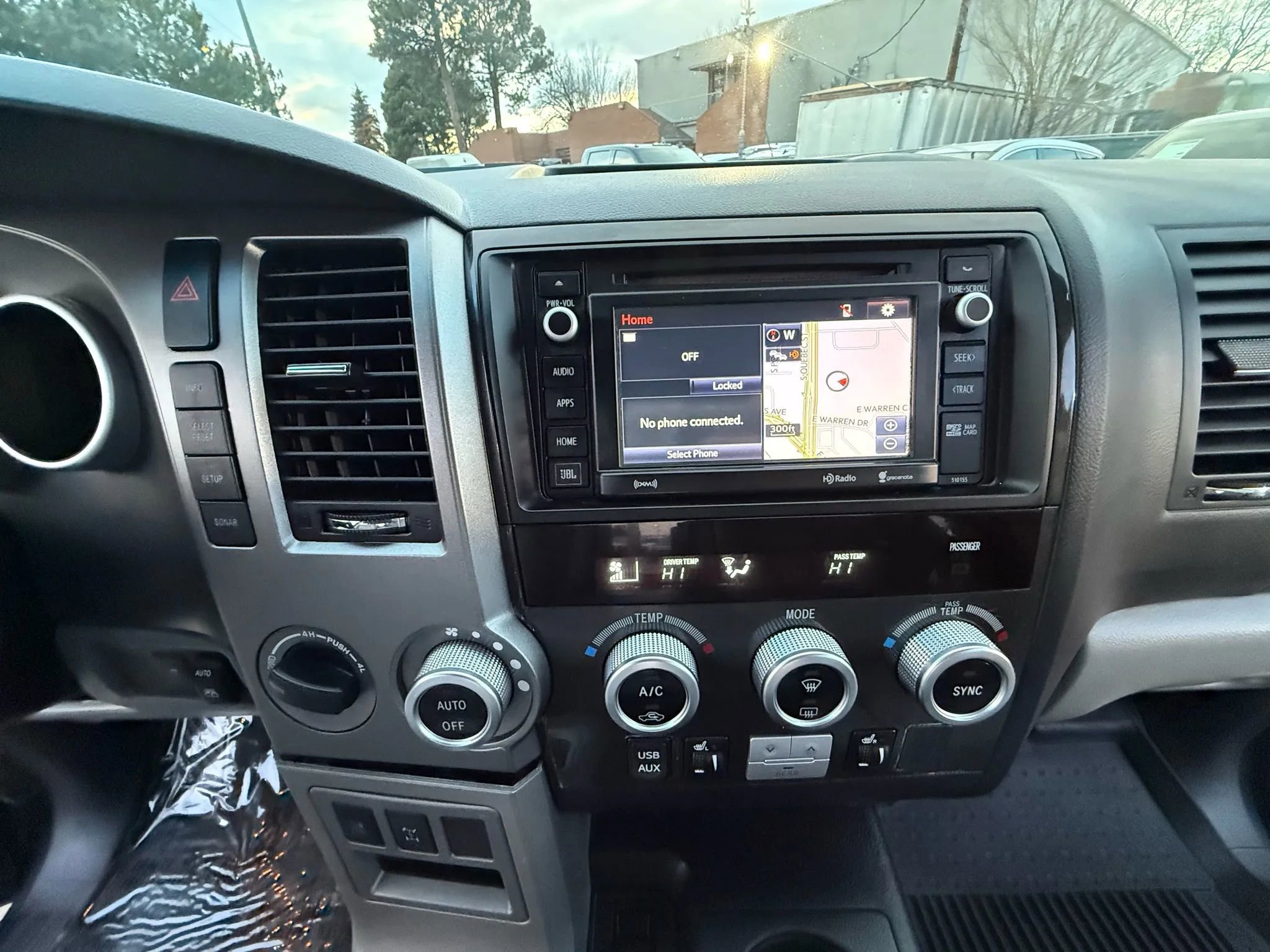 Used 2017 Toyota Sequoia Limited w/ Safety & Convenience Package image 34