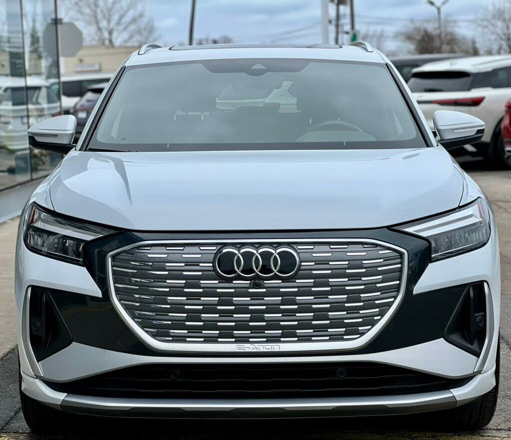 Used 2024 Audi Q4 e-tron Premium Plus w/ Premium Plus image 6