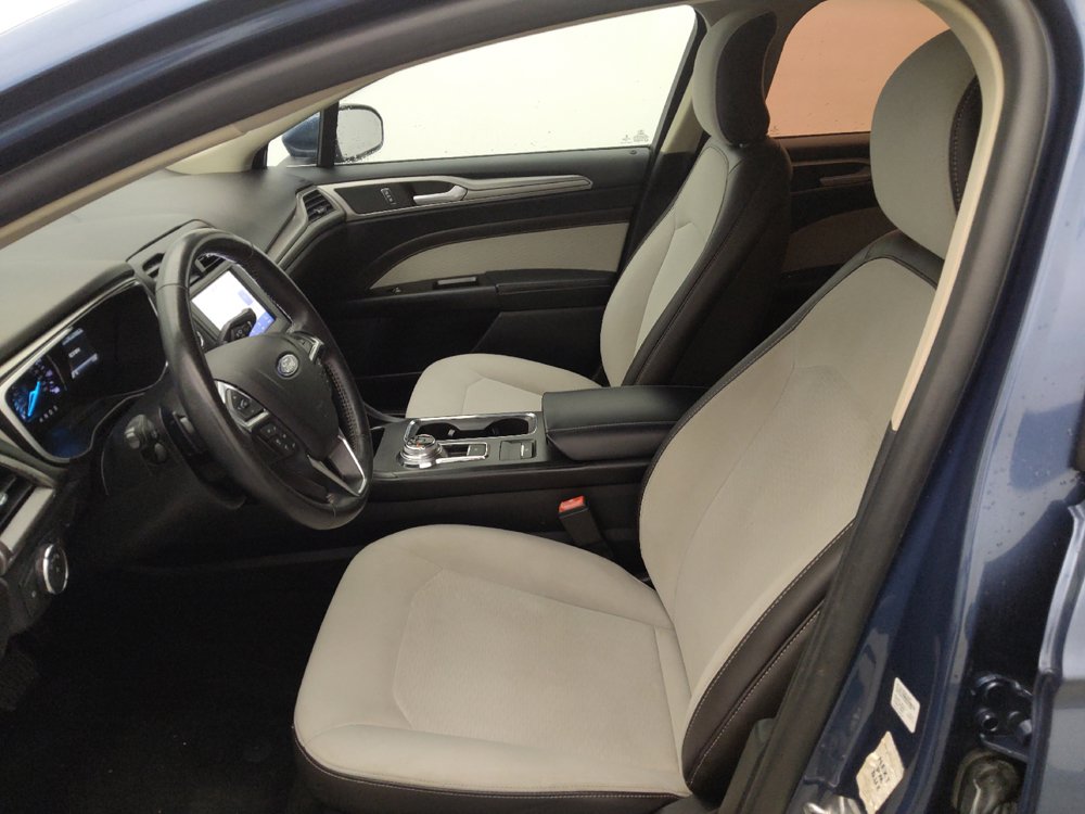 Used 2019 Ford Fusion SE w/ Equipment Group 151A FWD image 17