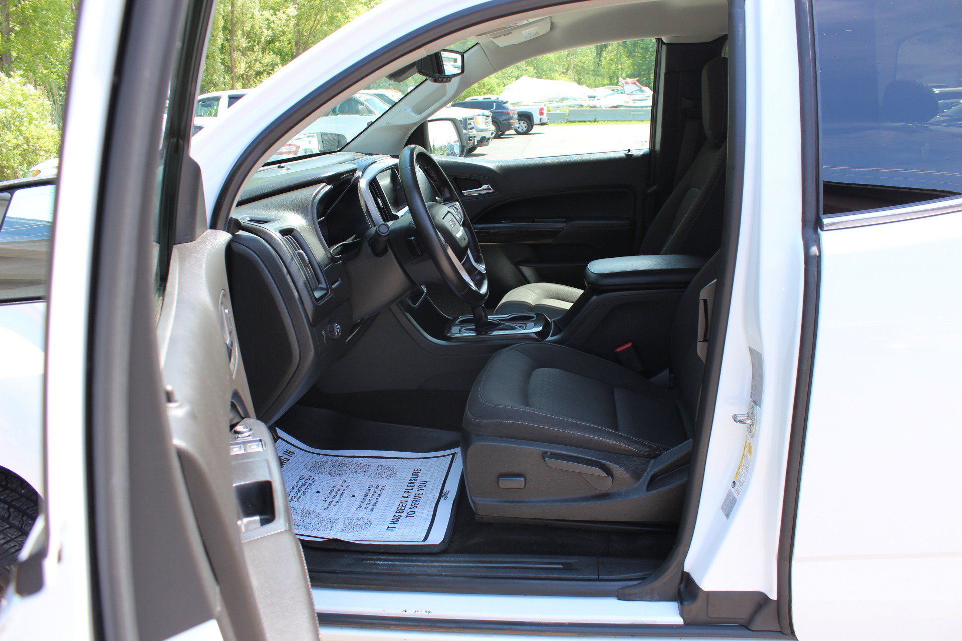 Used 2015 GMC Canyon SLE w/ SLE Convenience Package RWD image 16