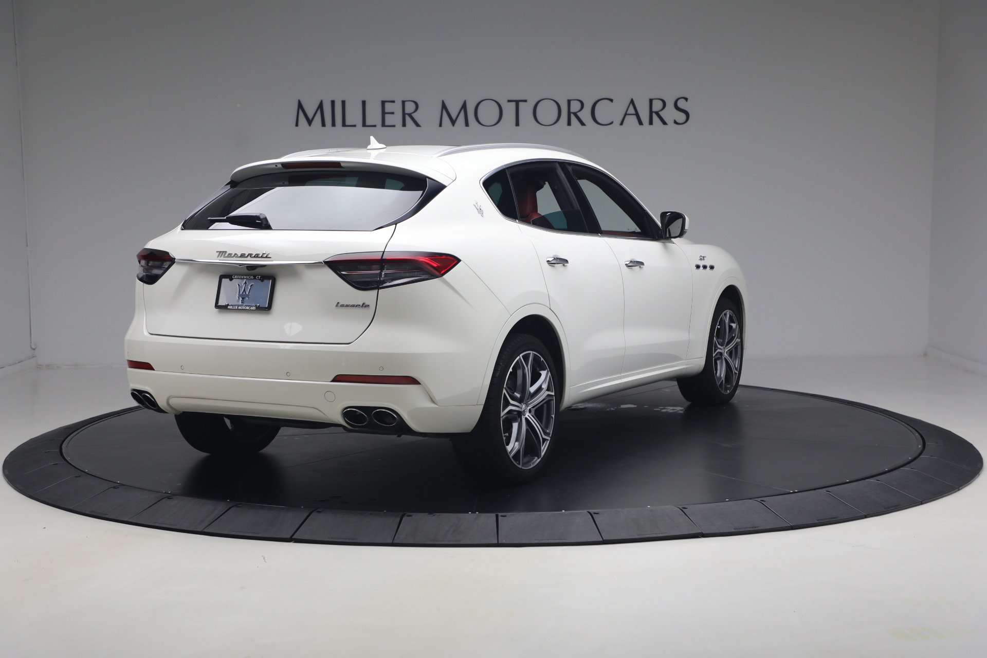 Certified 2023 Maserati Levante GT AWD/4WD image 7