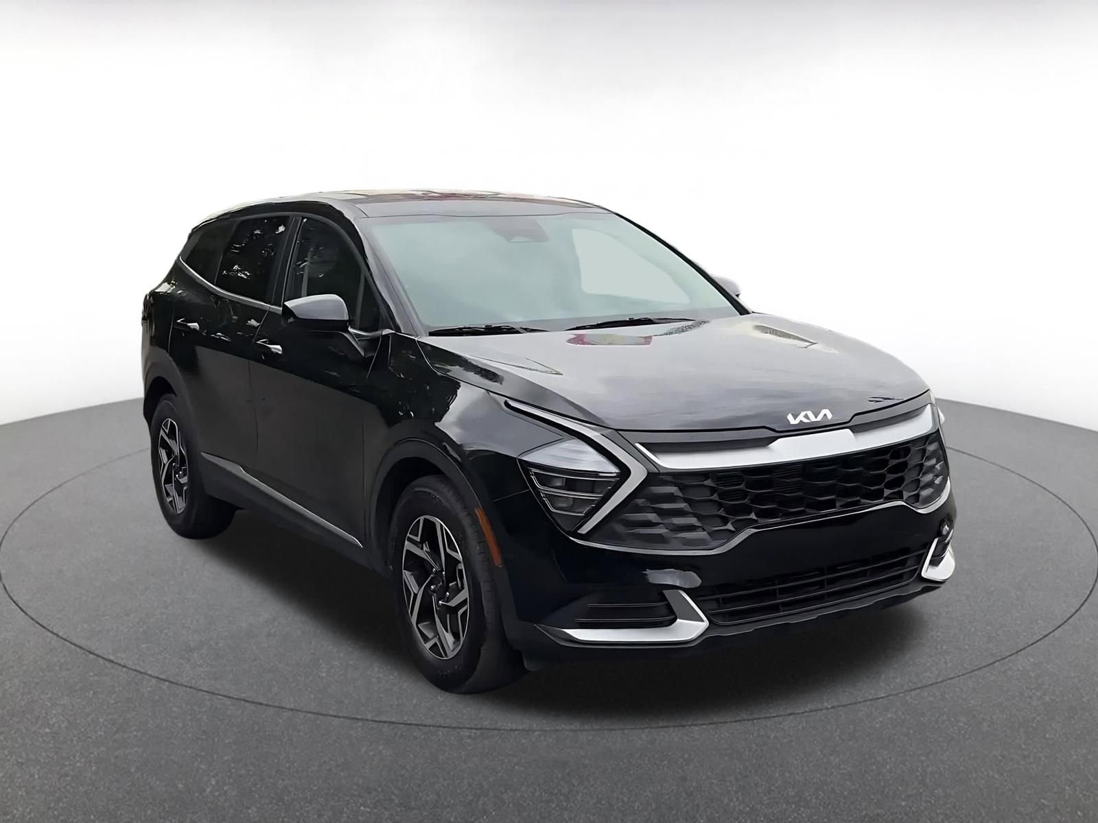 Used 2025 Kia Sportage LX FWD image 3