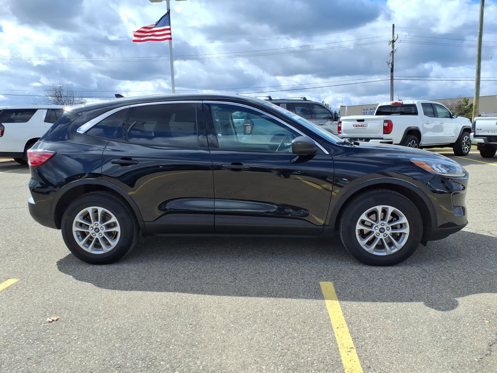 Certified 2022 Ford Escape SE w/ Convenience Package image 9