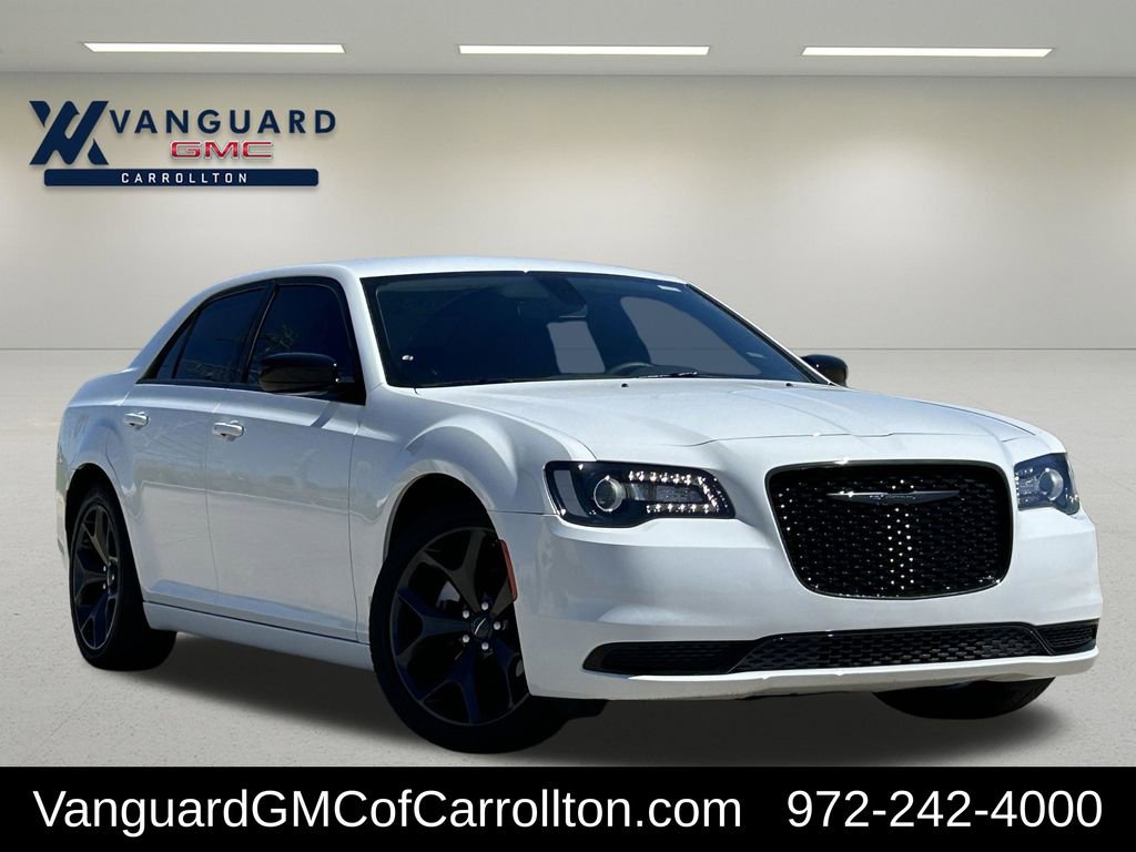 Used 2023 Chrysler 300 Touring w/ Sport Appearance Package image 1