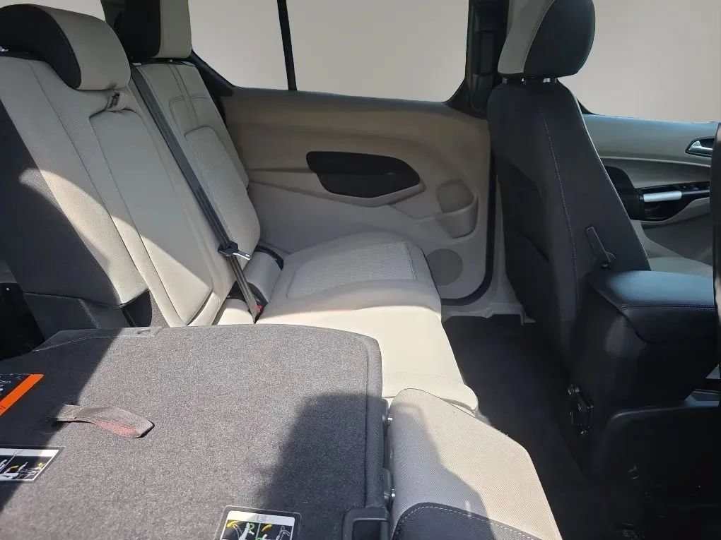 Used 2019 Ford Transit Connect XLT FWD image 13