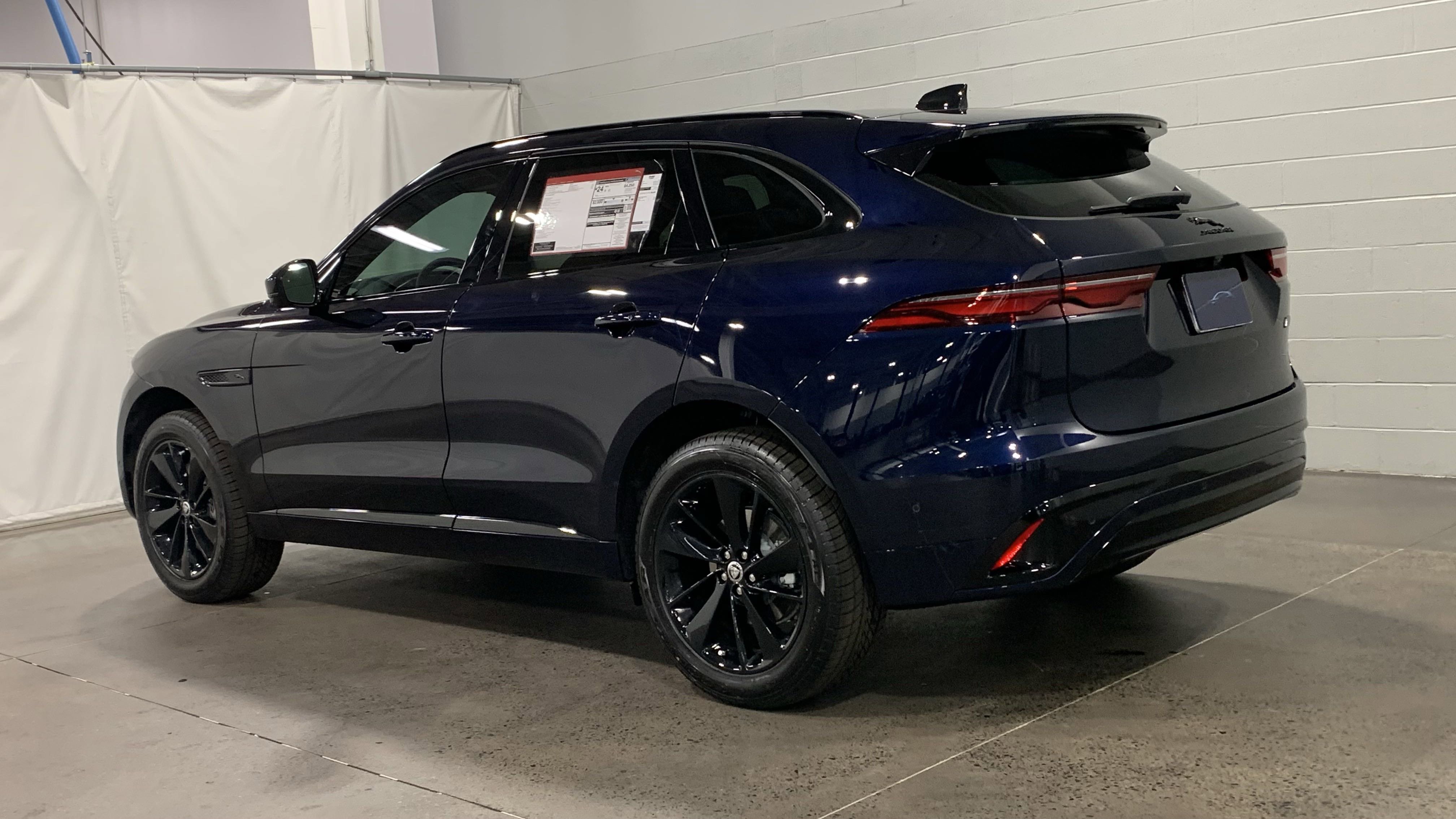 Used 2026 Jaguar F-PACE R-Dynamic S image 12