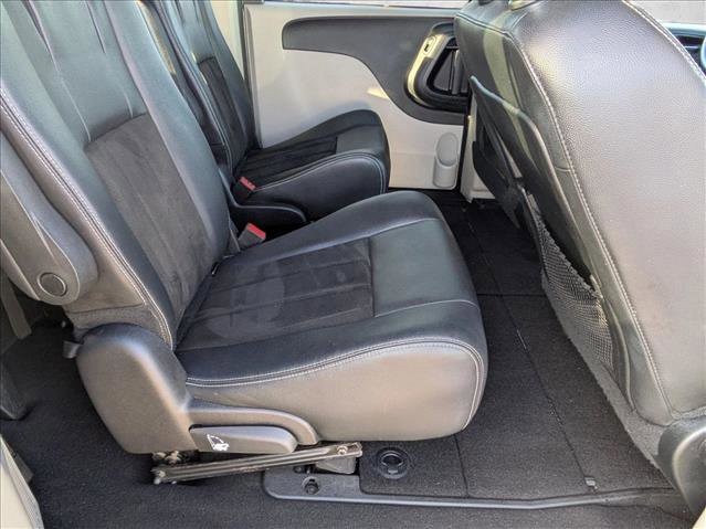 Used 2019 Dodge Grand Caravan SXT image 19