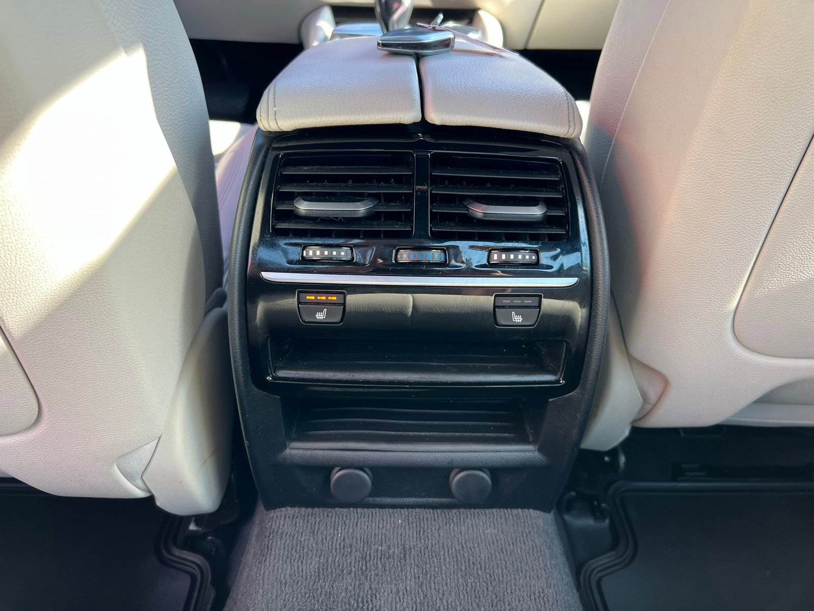 Used 2018 BMW 530e image 49