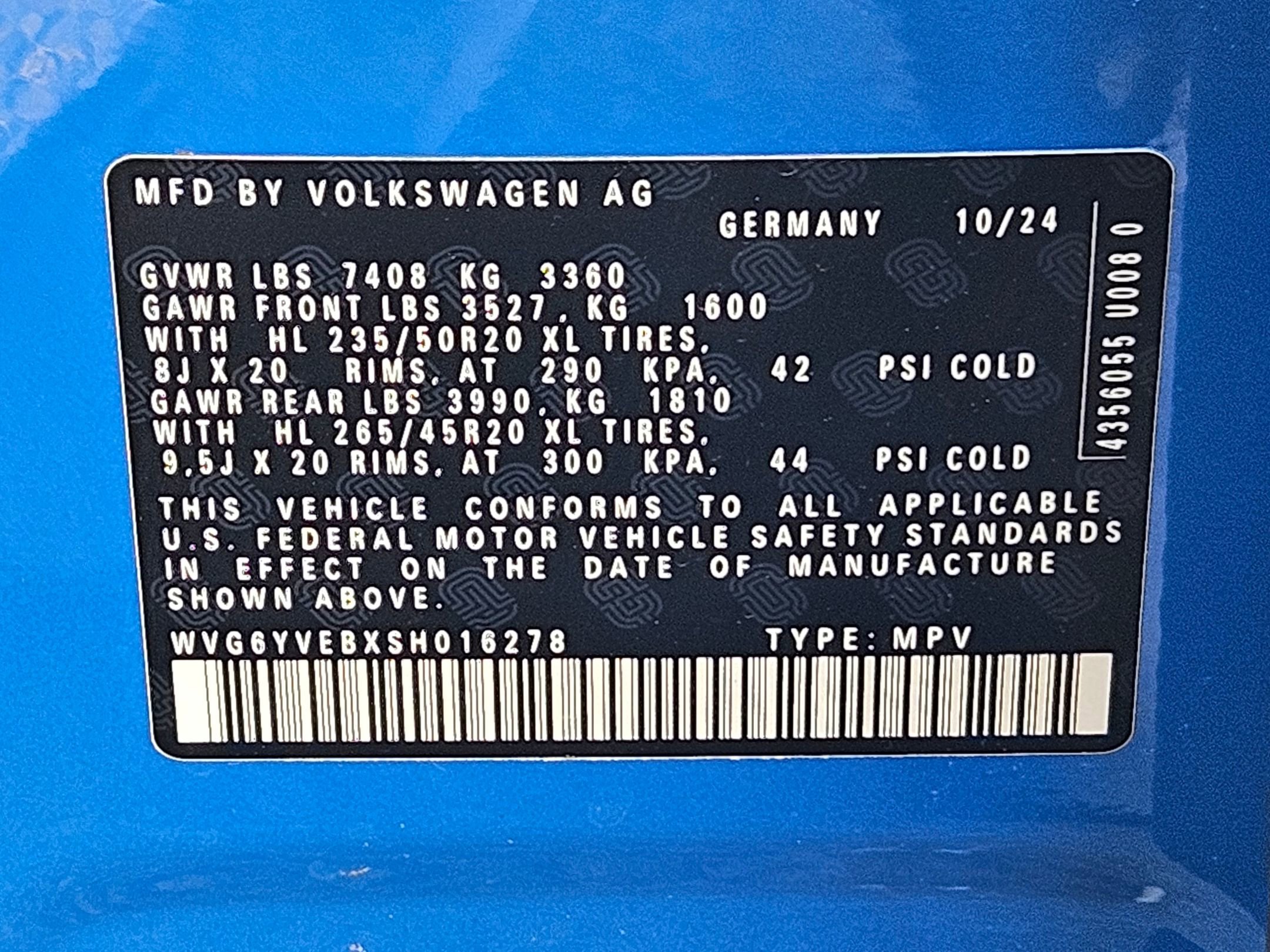 New 2025 Volkswagen ID. Buzz 1st Edition AWD/4WD image 34