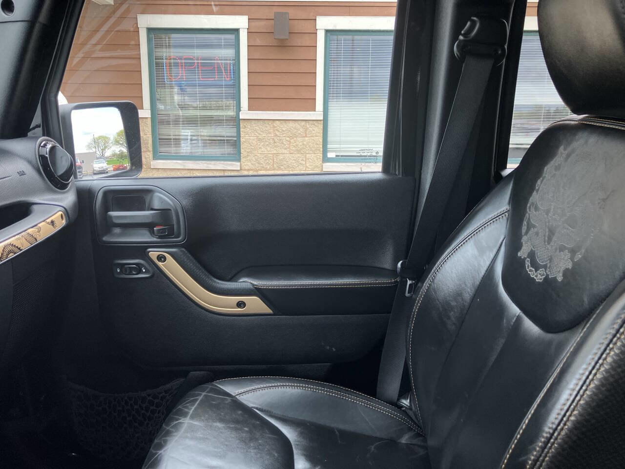 Used 2014 Jeep Wrangler Unlimited Sahara AWD/4WD image 20
