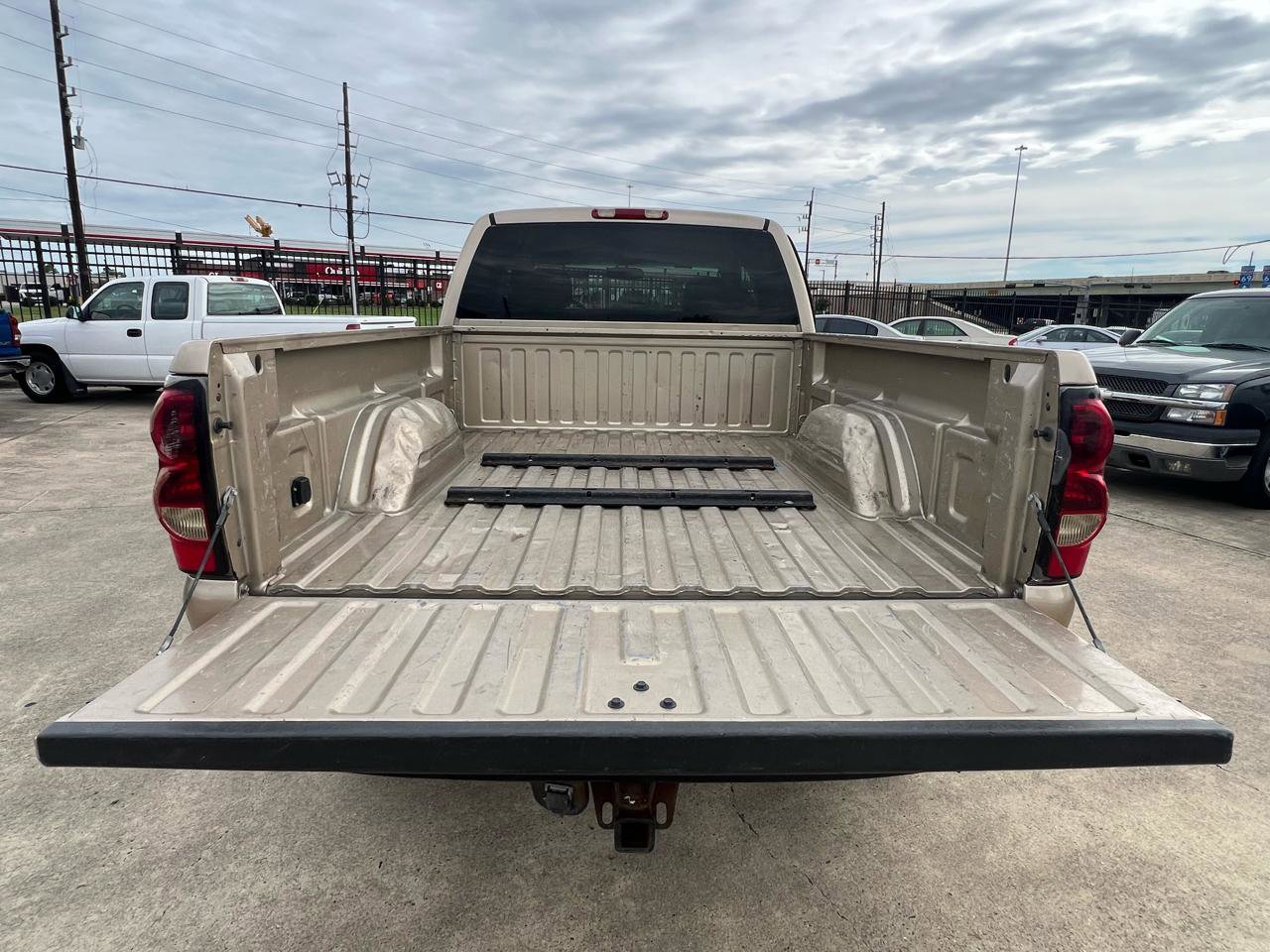 Used 2005 Chevrolet Silverado 2500 LS AWD/4WD image 33