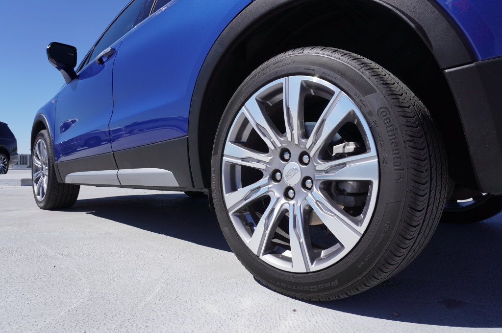 Certified 2023 Cadillac XT4 Premium Luxury AWD/4WD image 6