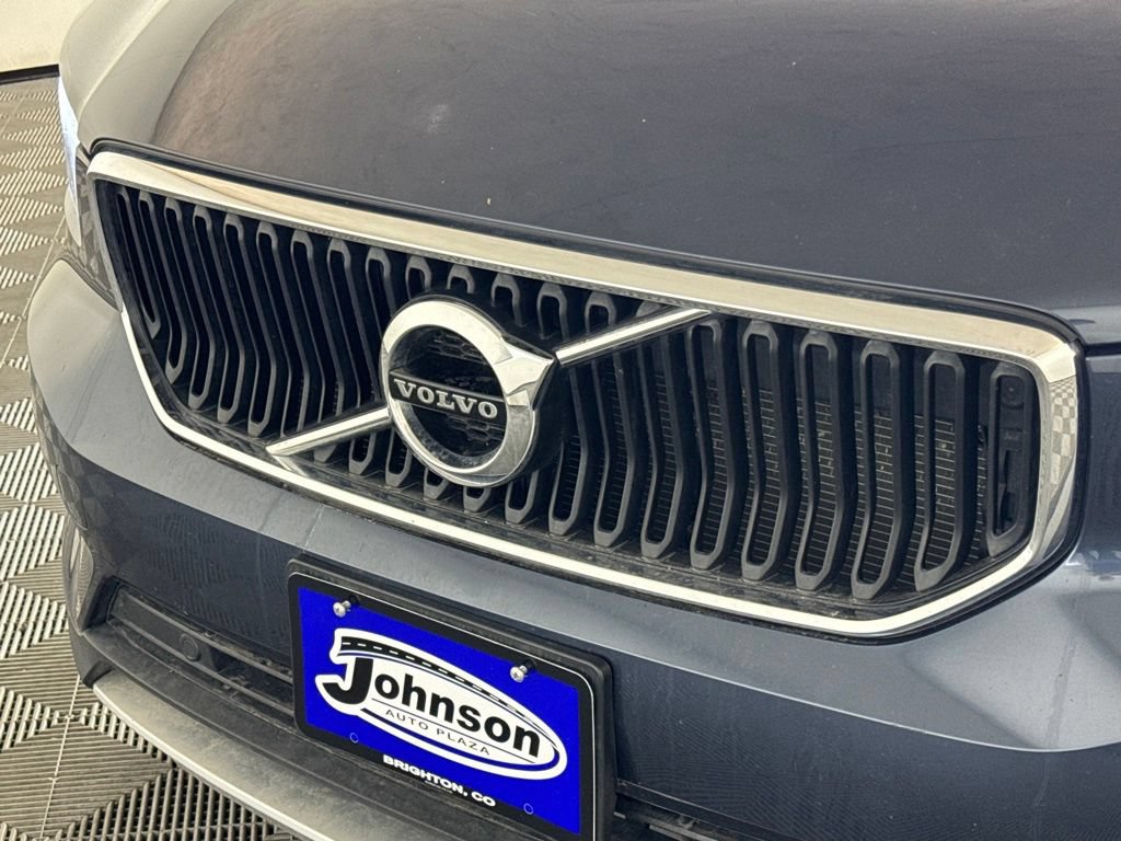 Used 2022 Volvo XC40 T5 Momentum AWD/4WD image 39
