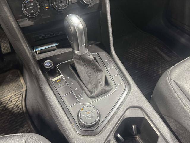 Used 2019 Volkswagen Tiguan SE w/ Panoramic Sunroof Package AWD/4WD image 28
