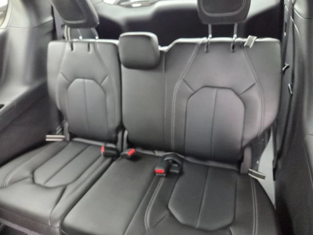 New 2027 Chrysler Pacifica Select w/ Family Tech Group FWD image 6