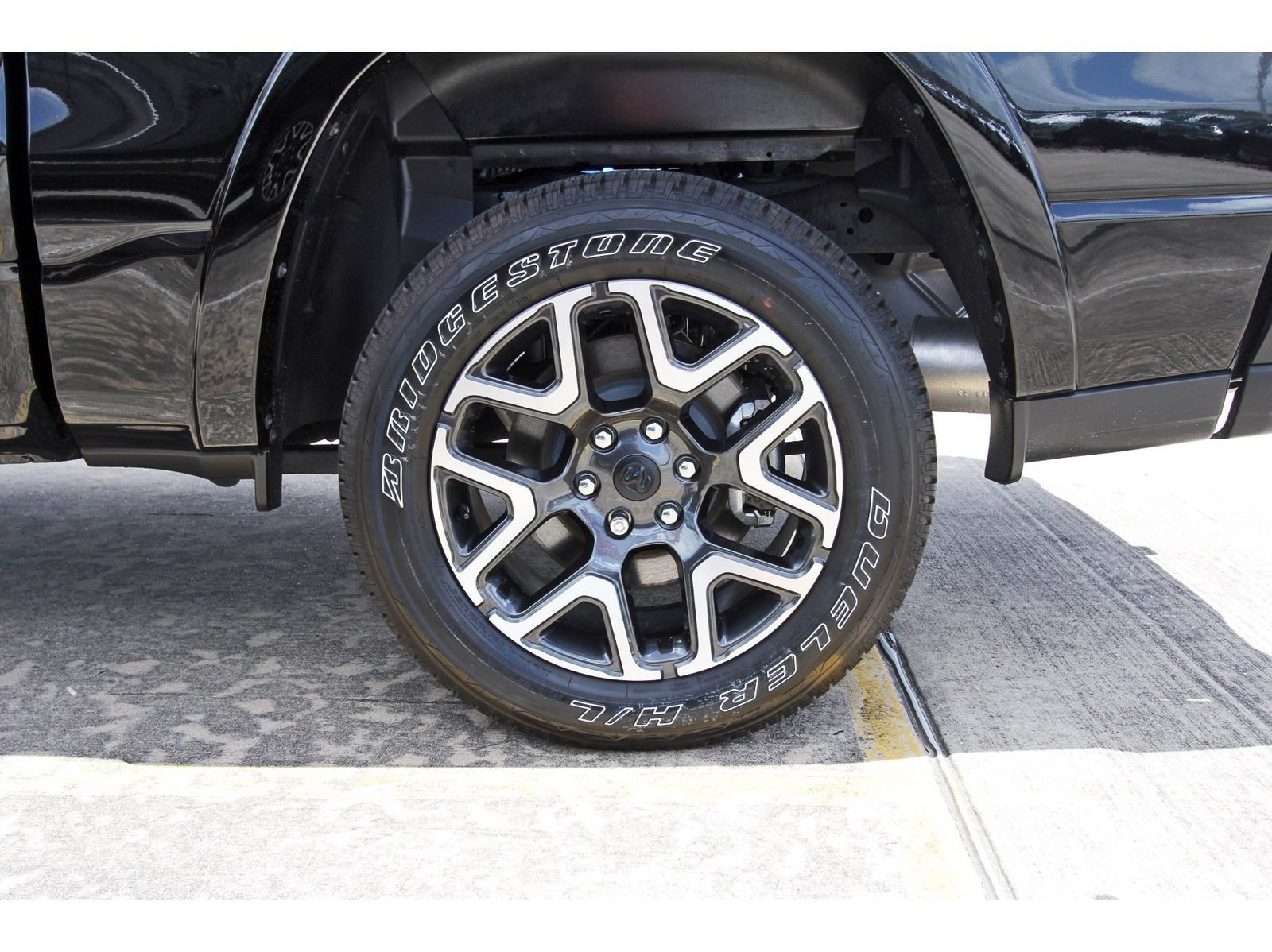 Used 2026 RAM 1500 Laramie w/ Sport Appearance Package RWD image 31