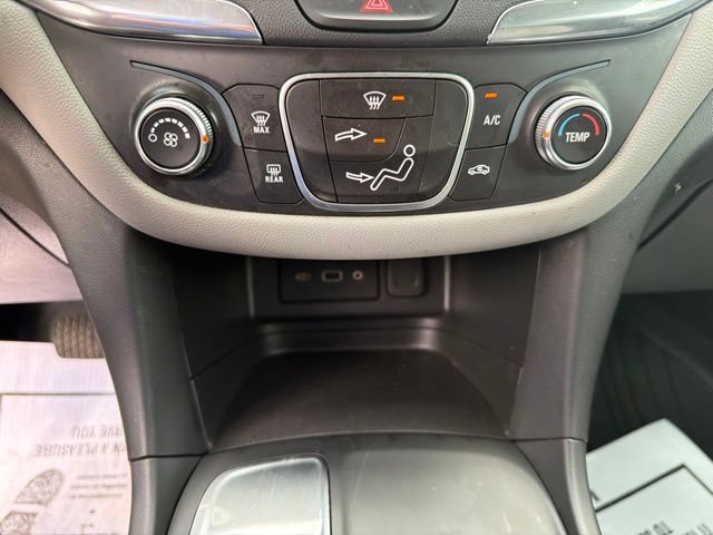 Used 2019 Chevrolet Equinox LS w/ LS Convenience Package FWD image 34