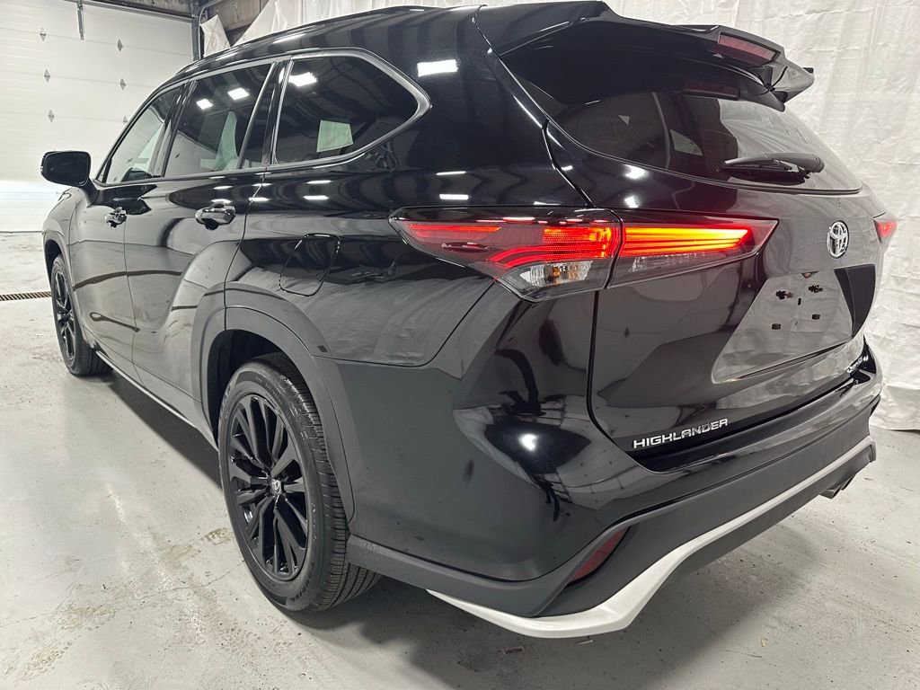 Used 2025 Toyota Highlander XSE image 5