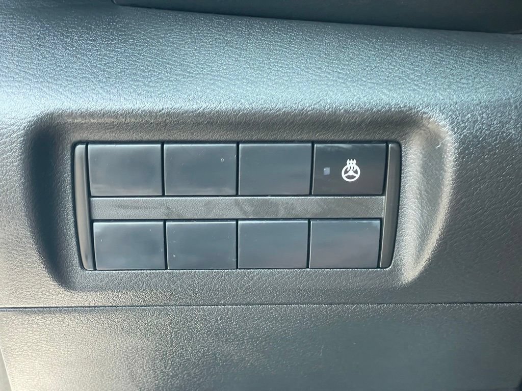 Certified 2021 Nissan Kicks SR w/ SR Premium Package FWD image 19