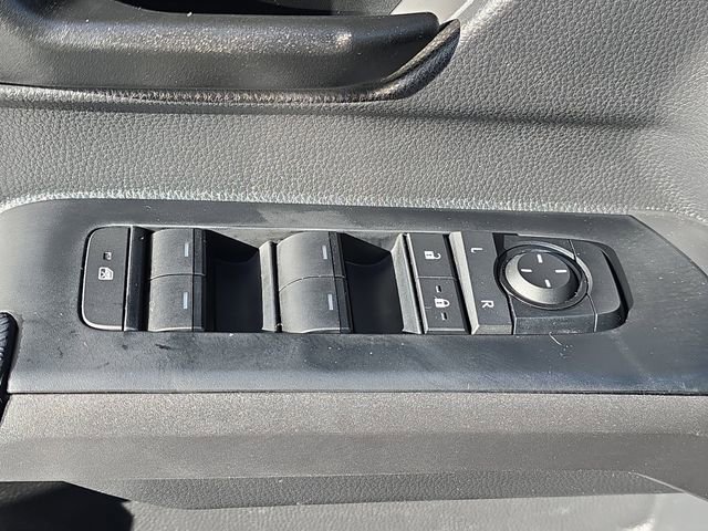 Used 2025 Toyota Tacoma SR5 image 27