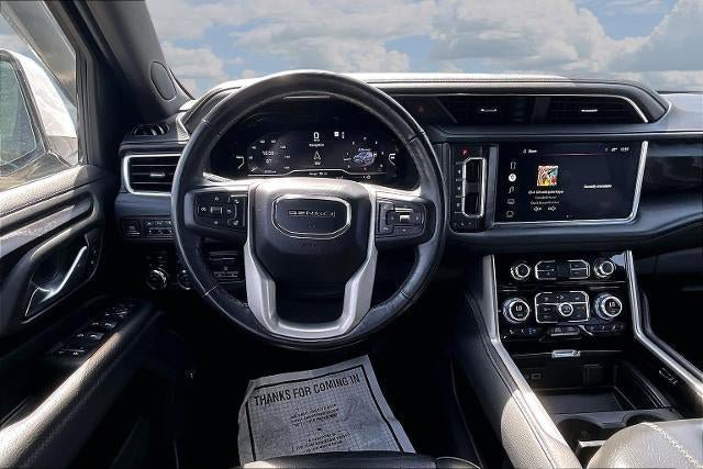 Used 2022 GMC Yukon XL Denali w/ Advanced Technology Package AWD/4WD image 7