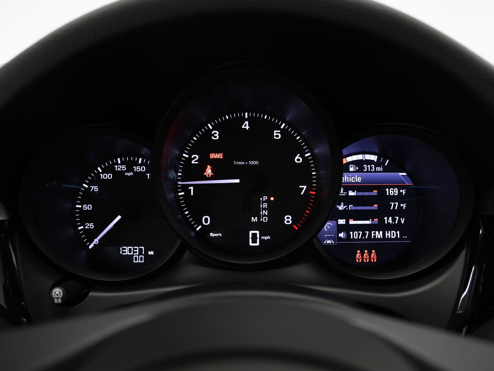 Used 2023 Porsche Macan image 30