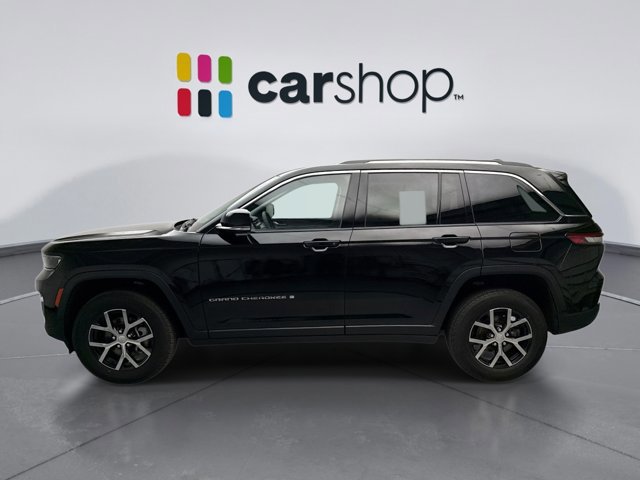 Used 2023 Jeep Grand Cherokee Limited image 2