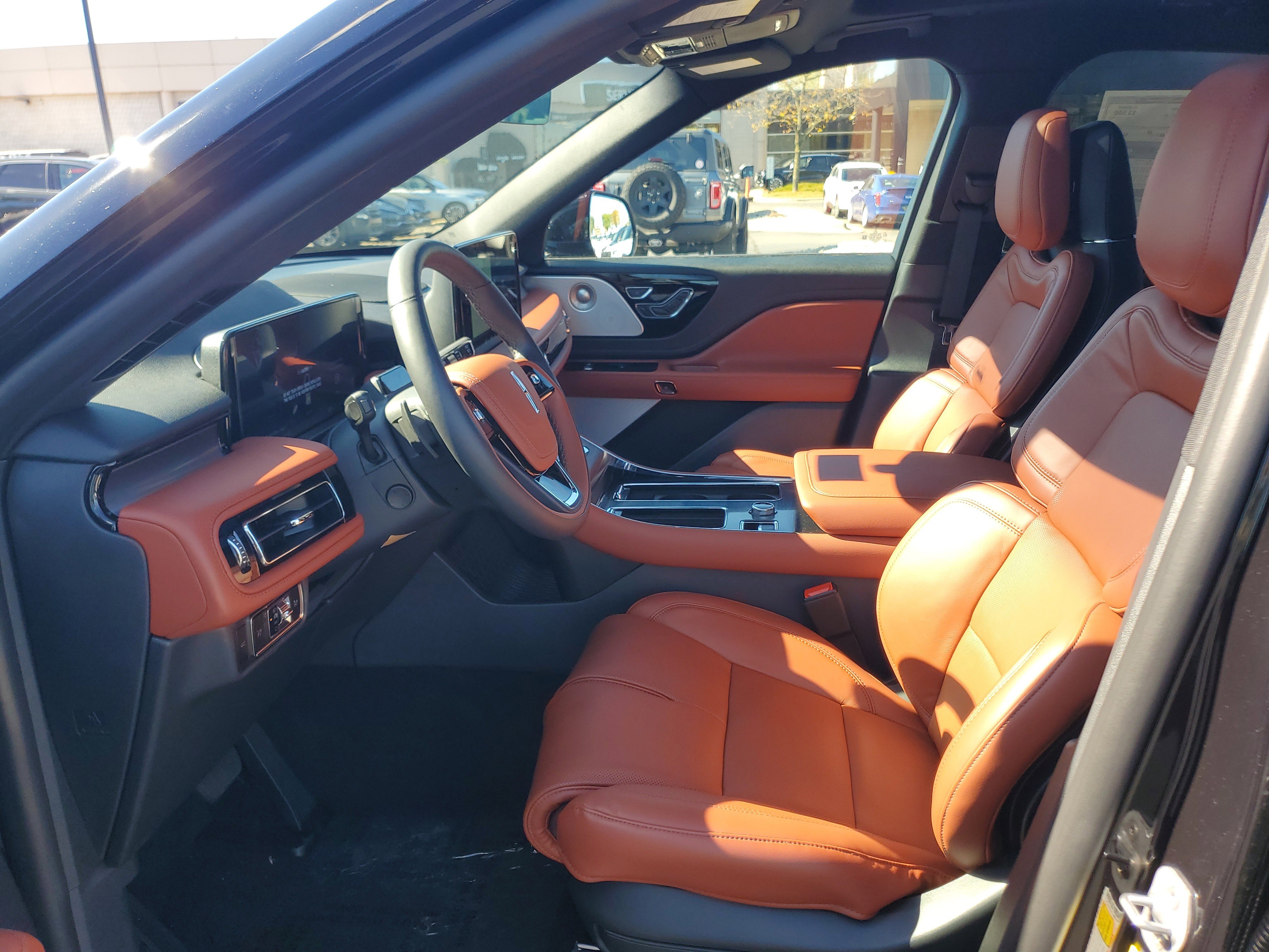 New 2025 Lincoln Aviator Reserve w/ Equipment Group 201A image 12