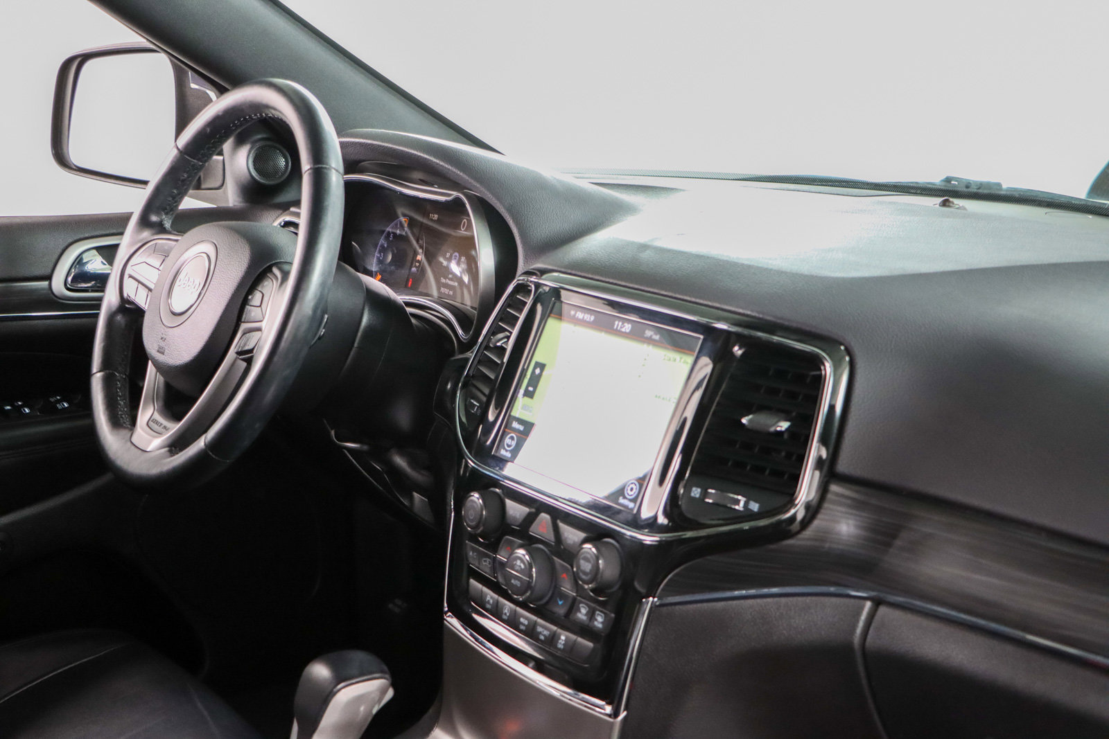 Used 2021 Jeep Grand Cherokee Limited image 26