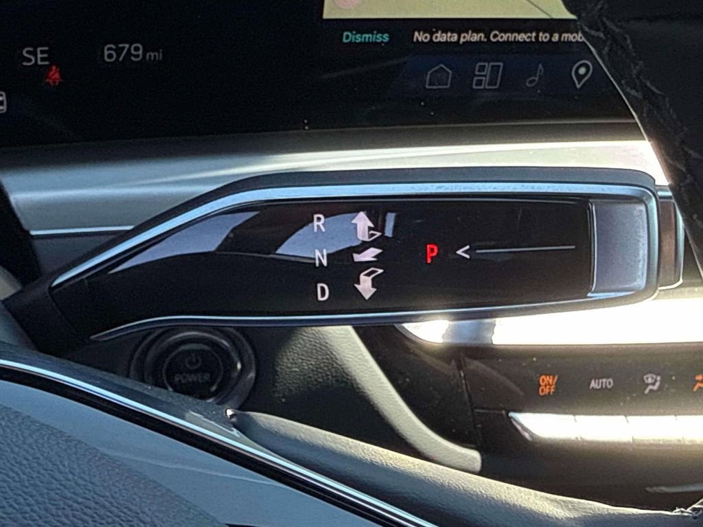 Certified 2025 Cadillac Lyriq Luxury image 38