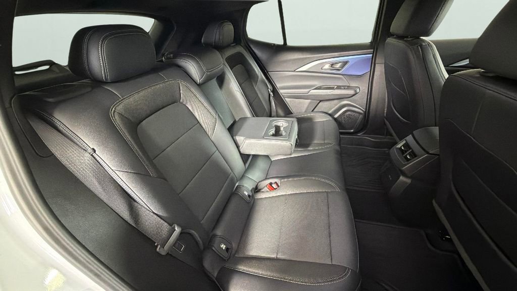 Certified 2024 Chevrolet Equinox EV LT FWD image 28