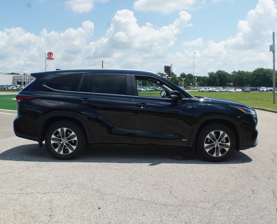 Certified 2026 Toyota Highlander XLE AWD/4WD image 24