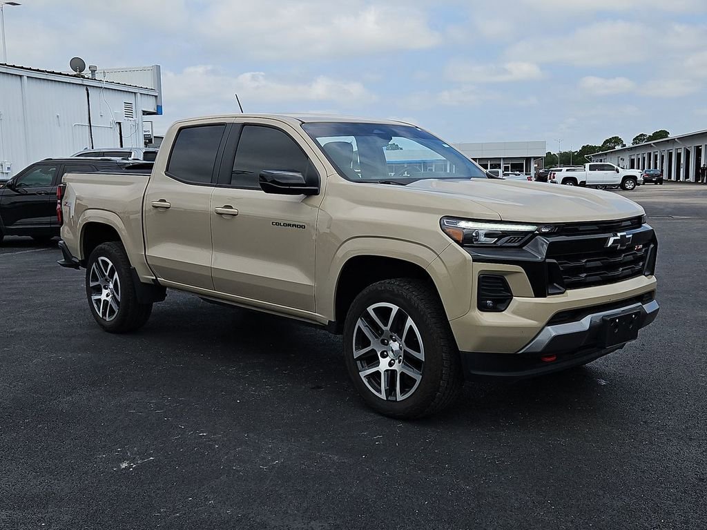 Used 2023 Chevrolet Colorado Z71 w/ Z71 Convenience Package 2 AWD/4WD image 27