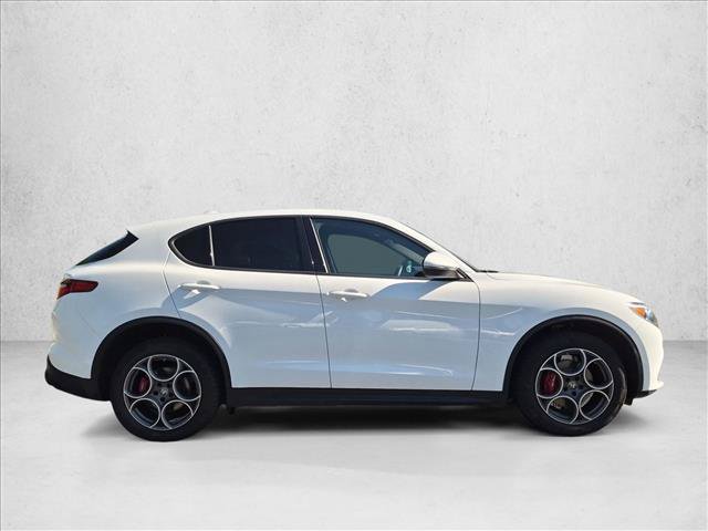 Used 2023 Alfa Romeo Stelvio Sprint AWD/4WD image 4
