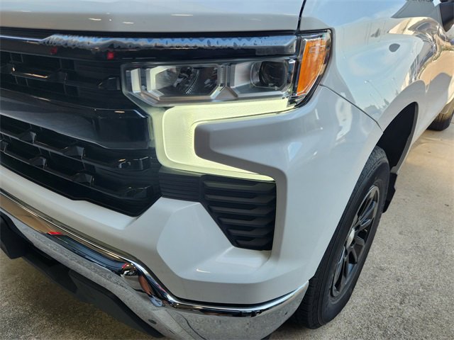 Used 2024 Chevrolet Silverado 1500 LT RWD image 7