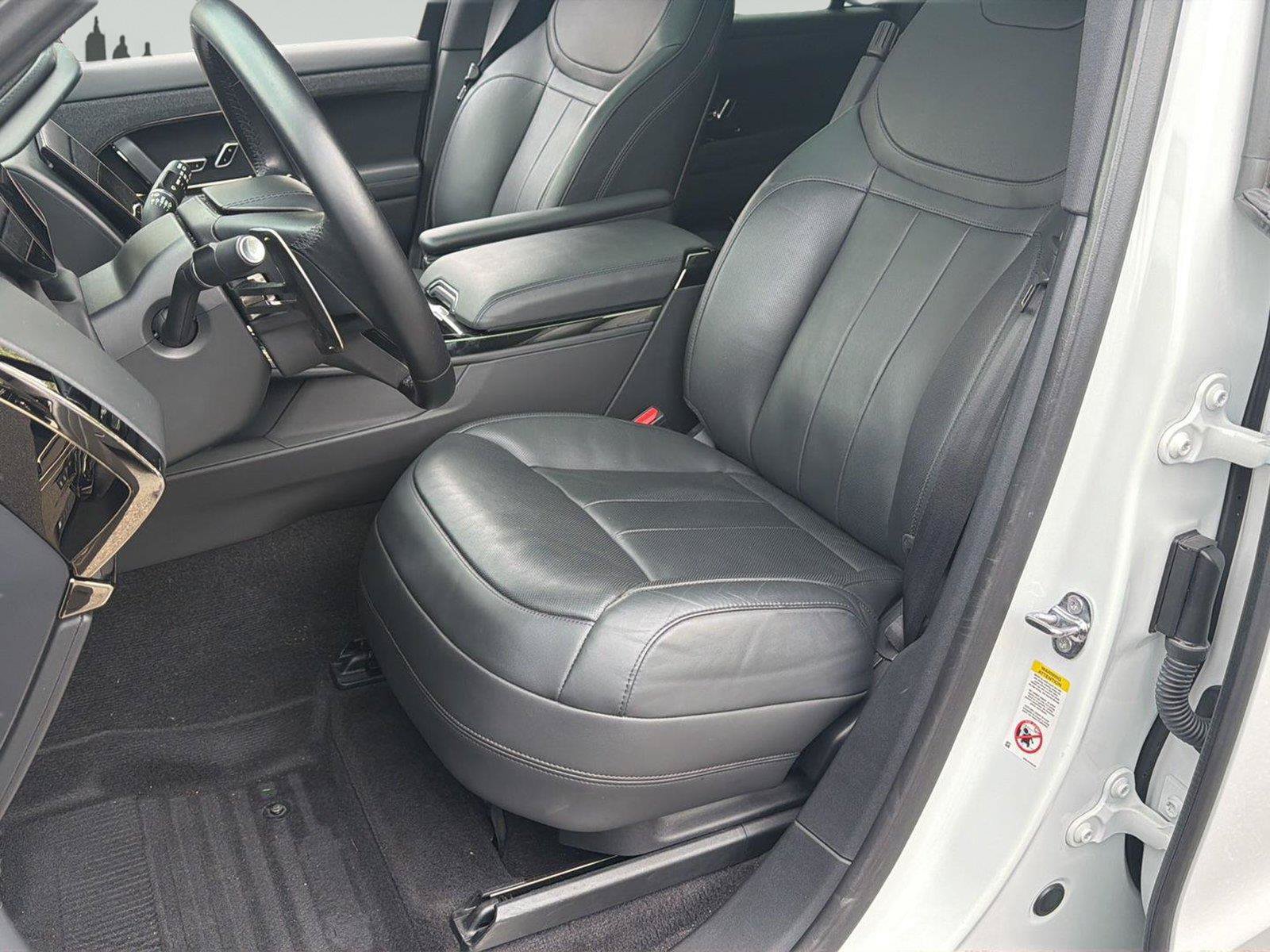 Used 2024 Land Rover Range Rover Sport Dynamic SE AWD/4WD image 9