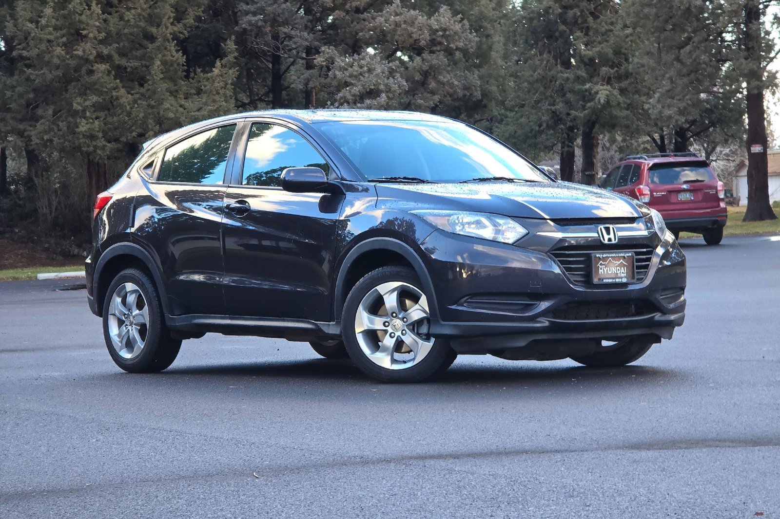 Used 2016 Honda HR-V LX image 2