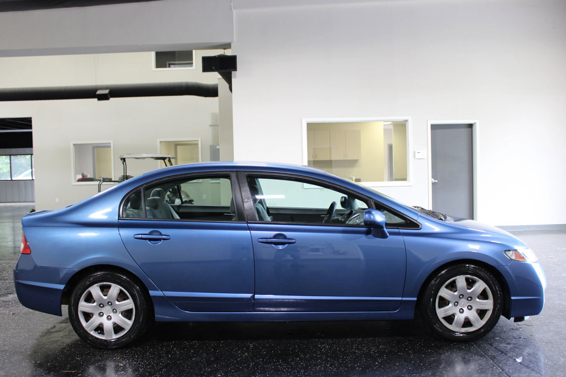 Used 2010 Honda Civic LX image 2