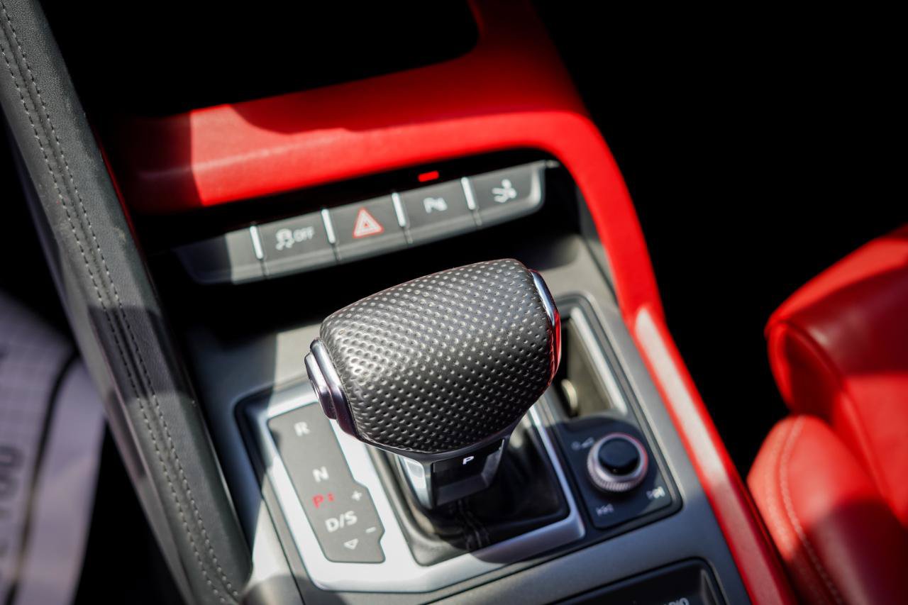 Used 2020 Audi R8 V10 w/ Carbon Exterior Package AWD/4WD image 13