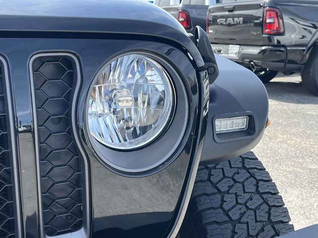 Used 2023 Jeep Gladiator Rubicon w/ Cold Weather Group image 9