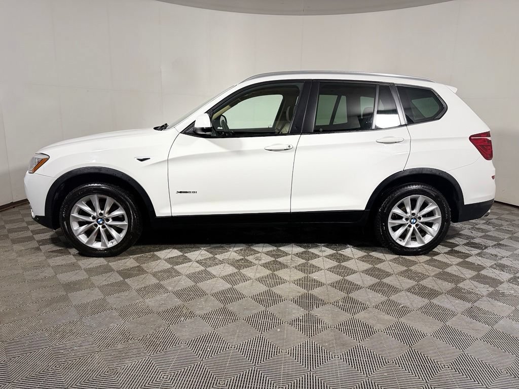 Used 2017 BMW X3 xDrive28i AWD/4WD image 3