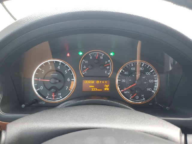 Used 2015 Nissan Armada Platinum w/ 2nd Row Captain Seat Package AWD/4WD image 25