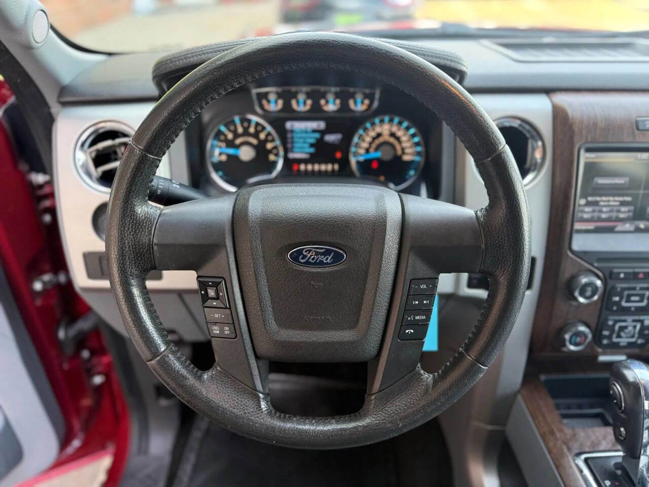 Used 2014 Ford F150 Lariat w/ Lariat Chrome Package AWD/4WD image 8