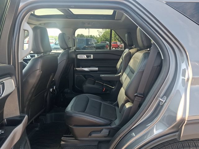 Used 2023 Ford Explorer Limited w/ Limited Technology Package AWD/4WD image 13