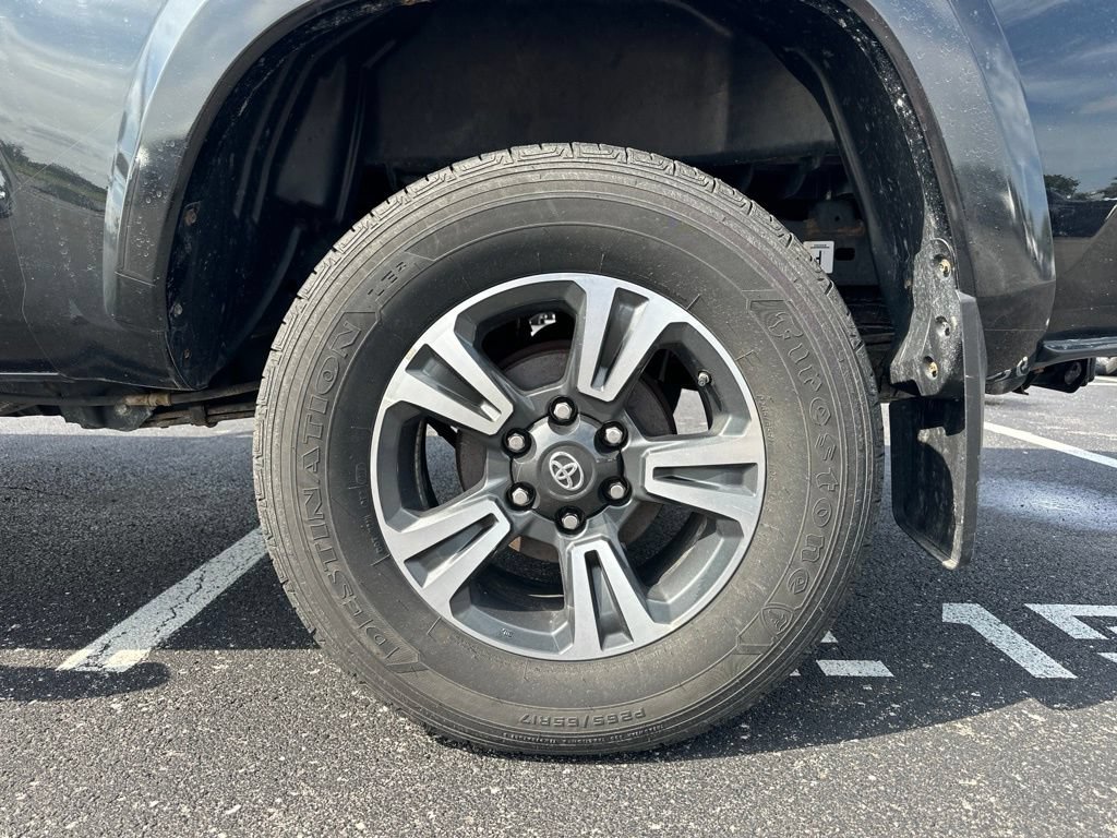 Used 2016 Toyota Tacoma TRD Sport w/ Premium & Technology Package AWD/4WD image 8