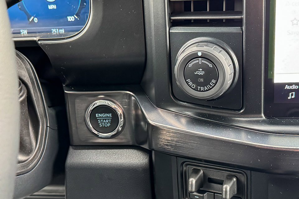New 2026 Ford F250 Lariat w/ Black Appearance Package image 46