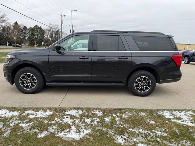 Used 2024 Ford Expedition Max XLT image 4