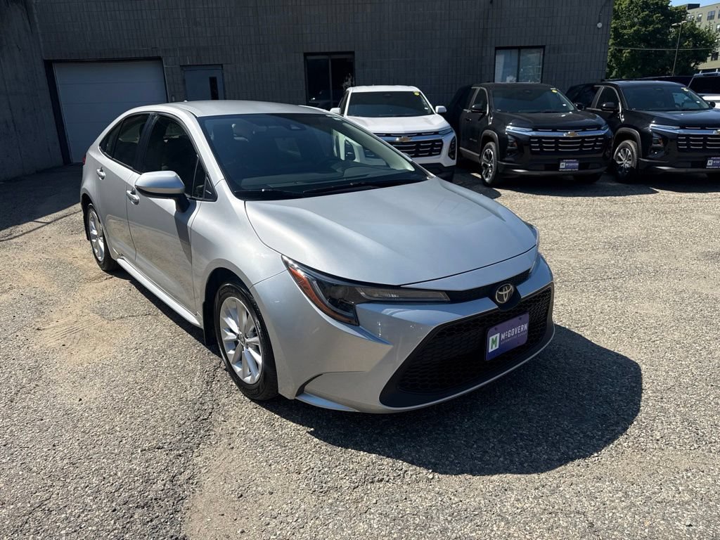 Used 2022 Toyota Corolla LE w/ LE Convenience Package FWD image 9